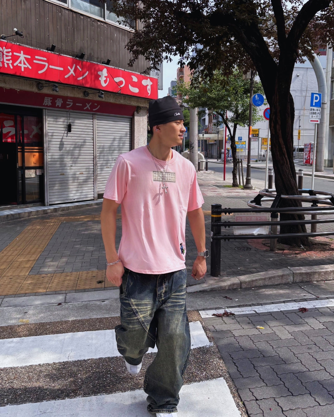 DOLLAR TEE